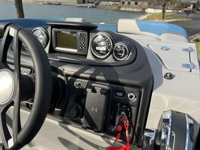 Slide: The Image of South Bay S222 RS 2025 - 24