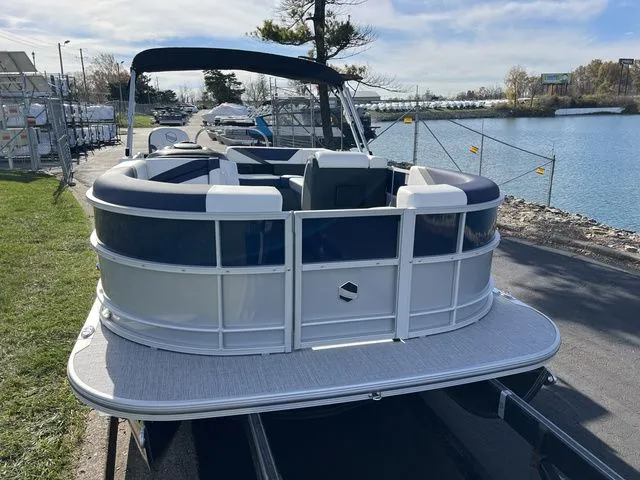 Slide: The Image of South Bay S 220 CR2 2025 - 3