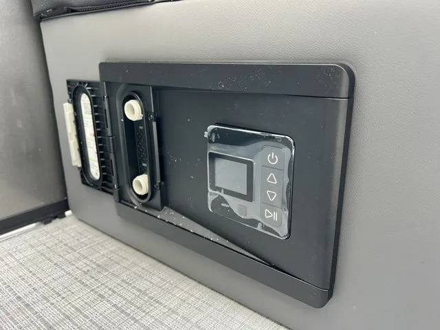 Slide: The Image of South Bay S 220 RS 2025 - 17