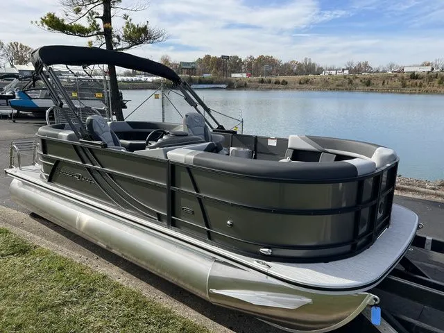 Slide: The Image of South Bay S 220 RS 2025 - 3