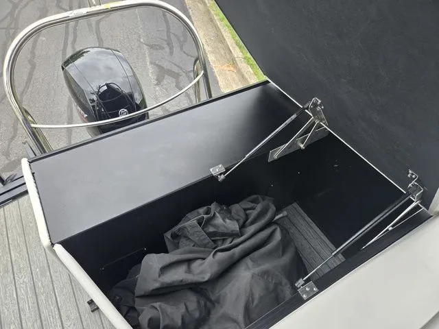 Slide: The Image of Lowe SS 230 Conversion Lounge 2022 - 18