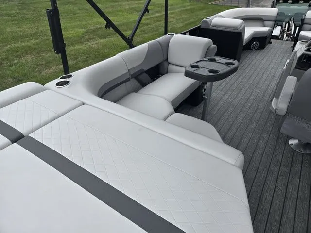 Slide: The Image of Lowe SS 230 Conversion Lounge 2022 - 20