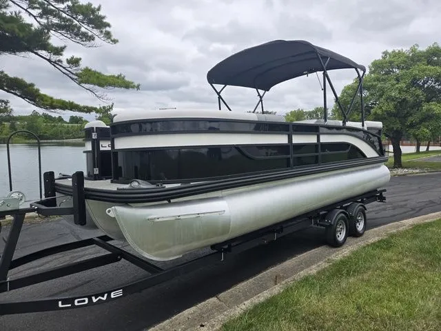 Slide: The Image of Lowe SS 230 Conversion Lounge 2022 - 8