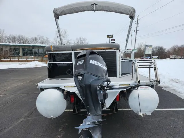 Slide: The Image of Misty Harbor 2085 CR (Adventure Cruisers) 2010 - 3