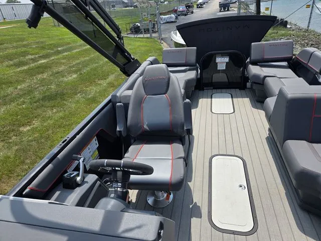 Slide: The Image of Manitou Explore 22 Max Bench 2024 - 12