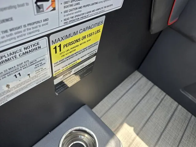 Slide: The Image of Manitou Explore 22 Max Bench 2024 - 13