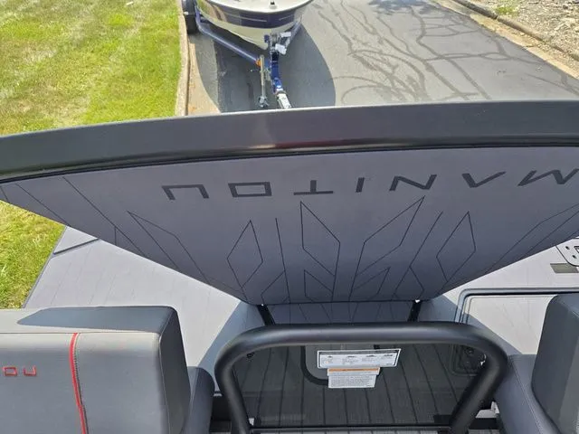 Slide: The Image of Manitou Explore 22 Max Bench 2024 - 15