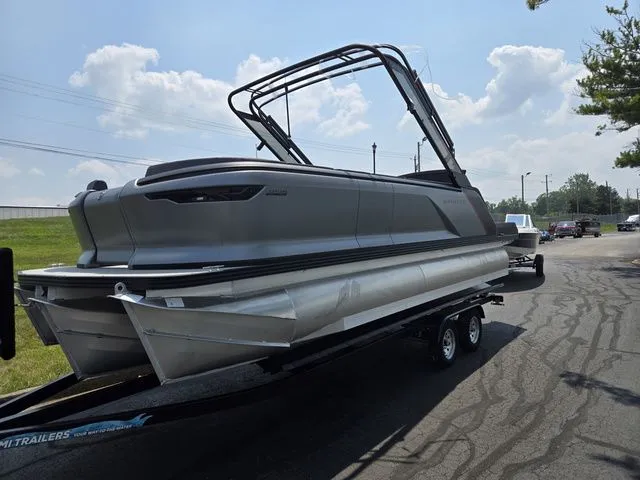 Slide: The Image of Manitou Explore 22 Max Bench 2024 - 6