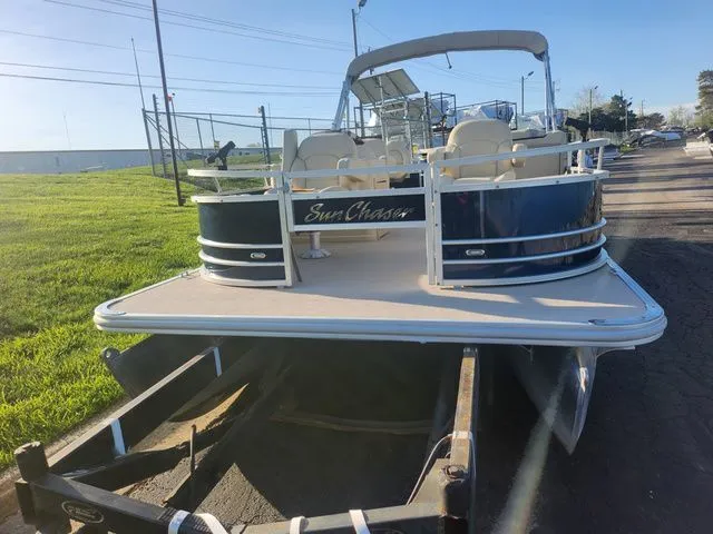 Slide: The Image of SunChaser Geneva Fish 22 Fish DLX 2018 - 7