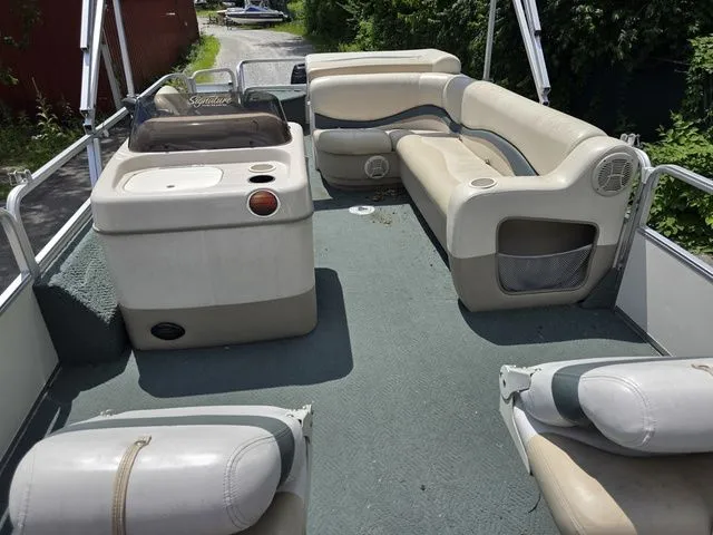 Slide: The Image of Sun Tracker Fishin' Barge 21 2006 - 12