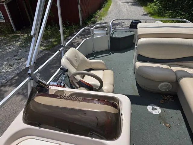 Slide: The Image of Sun Tracker Fishin' Barge 21 2006 - 14