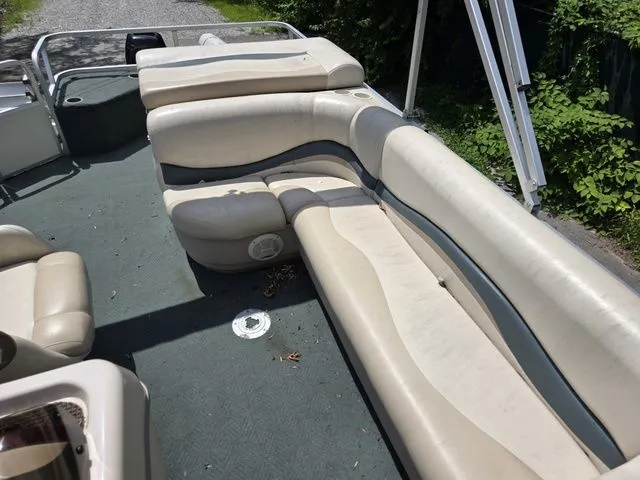 Slide: The Image of Sun Tracker Fishin' Barge 21 2006 - 15