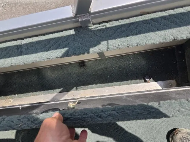 Slide: The Image of Sun Tracker Fishin' Barge 21 2006 - 22