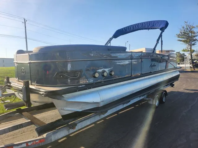 Slide: The Image of Avalon Catalina Entertainer 25' 2021 - 6