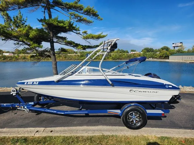 Slide: The Image of Crownline Boats BOWRIDER 195 SS 2012 - 10