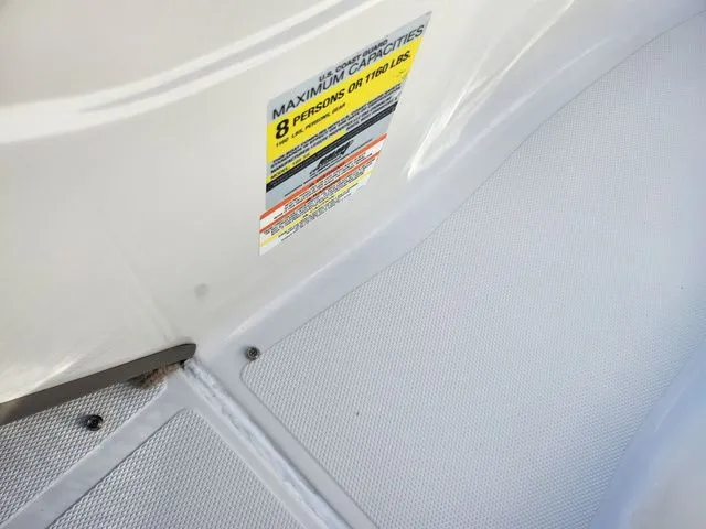 Slide: The Image of Crownline Boats BOWRIDER 195 SS 2012 - 15