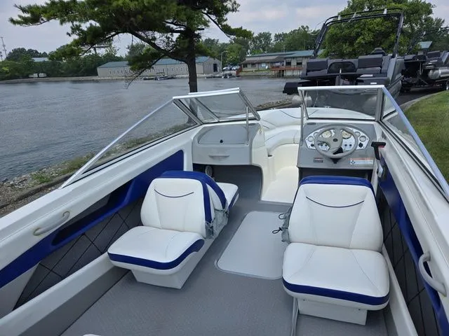 Slide: The Image of Bayliner 195 Classic 2006 - 11