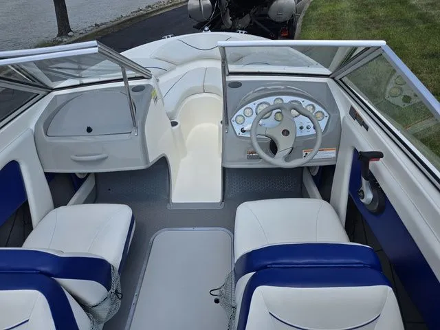 Slide: The Image of Bayliner 195 Classic 2006 - 12