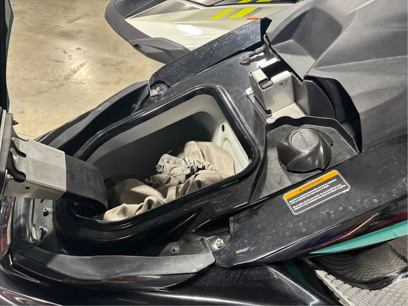 Slide: The Image of Kawasaki JET SKI STX 160X 2021 - 3