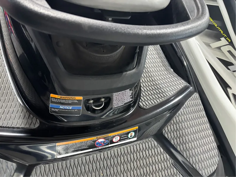 Slide: The Image of Kawasaki JET SKI STX 160X 2021 - 5