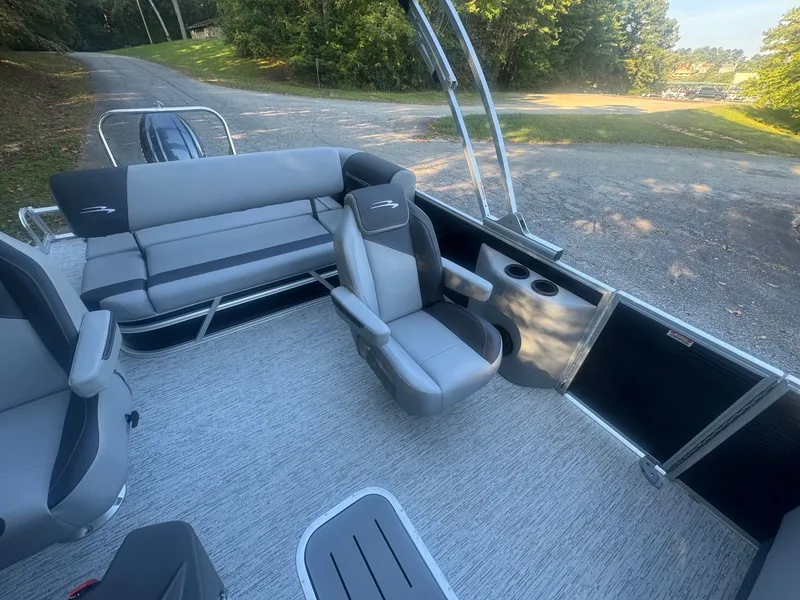 Slide: The Image of Bennington 22SSB 2026 - 10