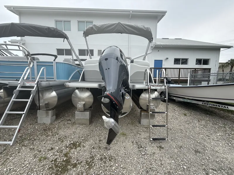 Slide: The Image of Sweetwater 2286SBC 2026 - 7