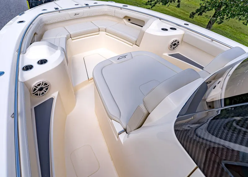 Slide: The Image of Scout 288 LXF 2026 - 32