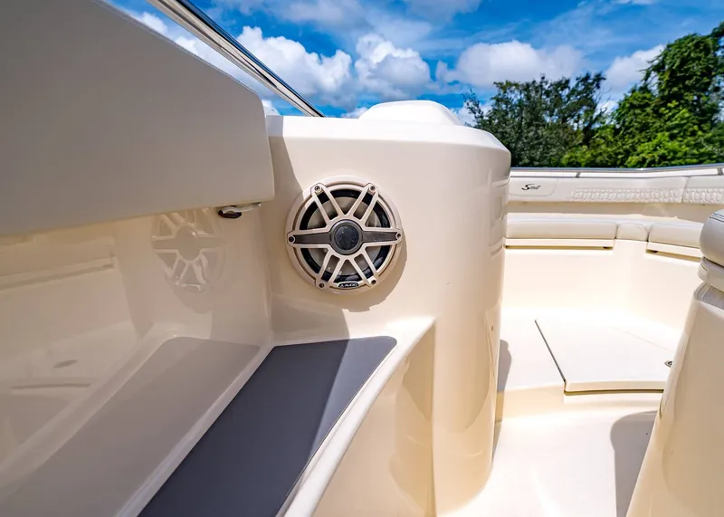 Slide: The Image of Scout 288 LXF 2026 - 37