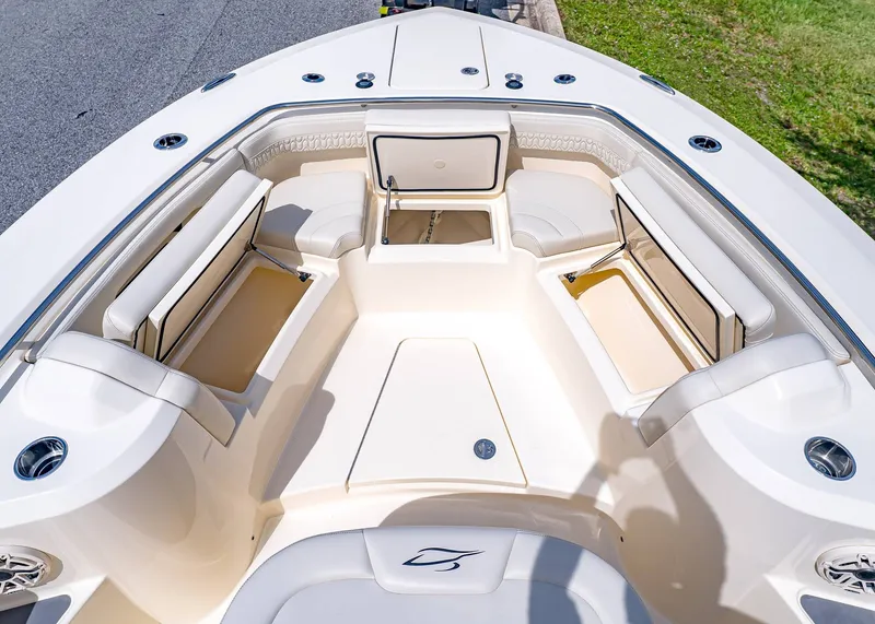 Slide: The Image of Scout 288 LXF 2026 - 39