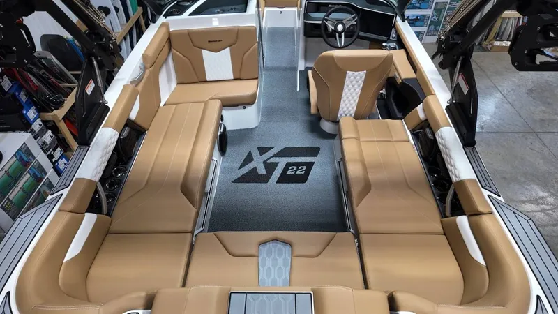 Slide: The Image of MasterCraft XT22 2026 - 14