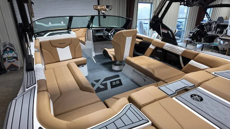 Slide: The Image of MasterCraft XT22 2026 - 16