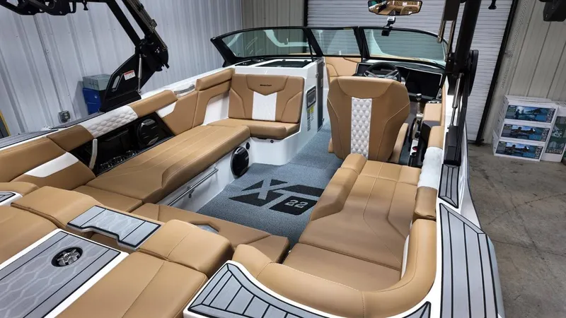 Slide: The Image of MasterCraft XT22 2026 - 18