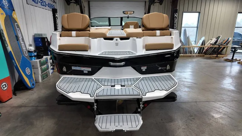 Slide: The Image of MasterCraft XT22 2026 - 22