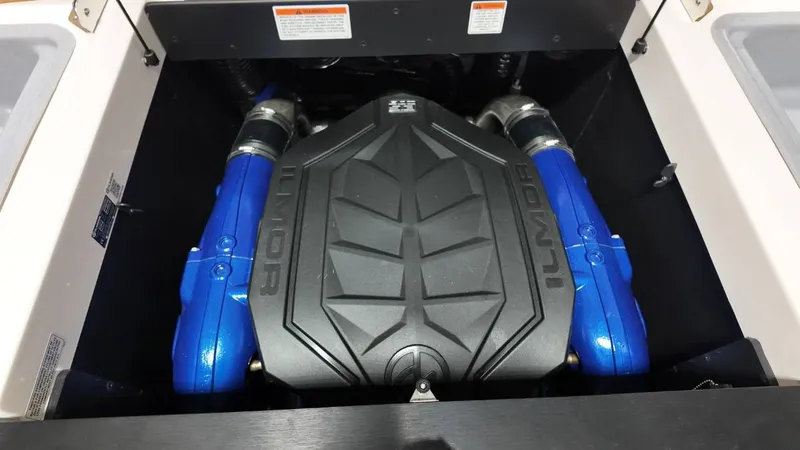 Slide: The Image of MasterCraft XT22 2026 - 23