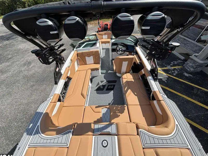 Slide: The Image of MasterCraft XT22 2026 - 8