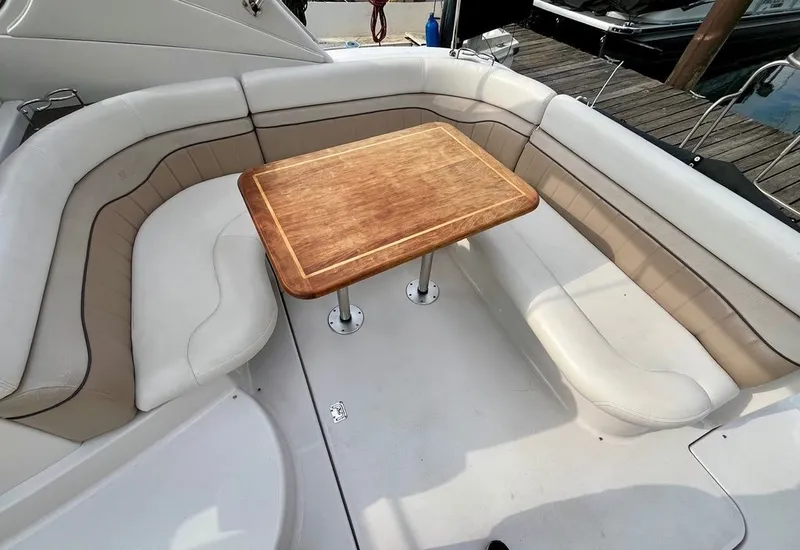 Slide: The Image of Four Winns 348 Vista 2006 - 12