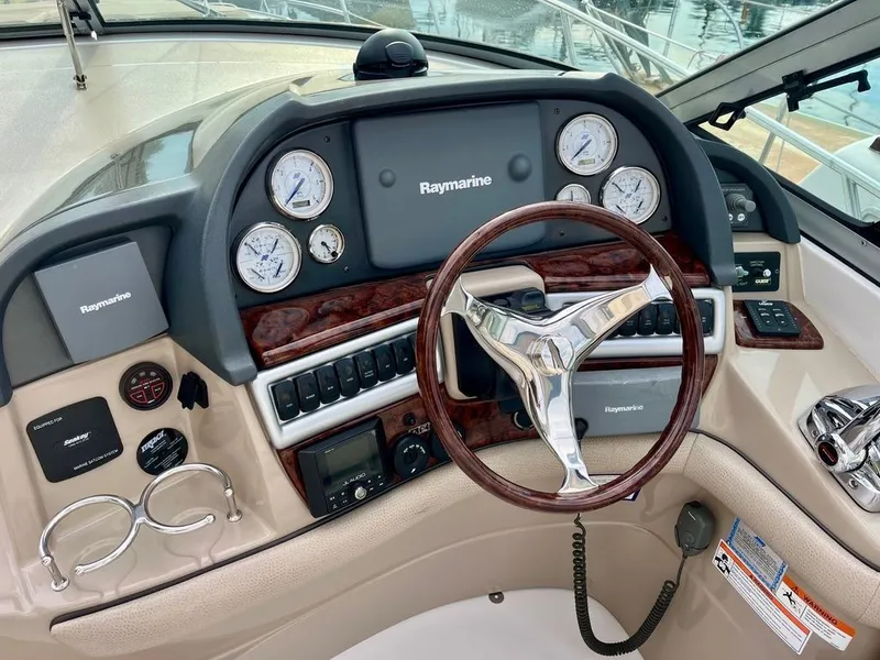 Slide: The Image of Four Winns 348 Vista 2006 - 5