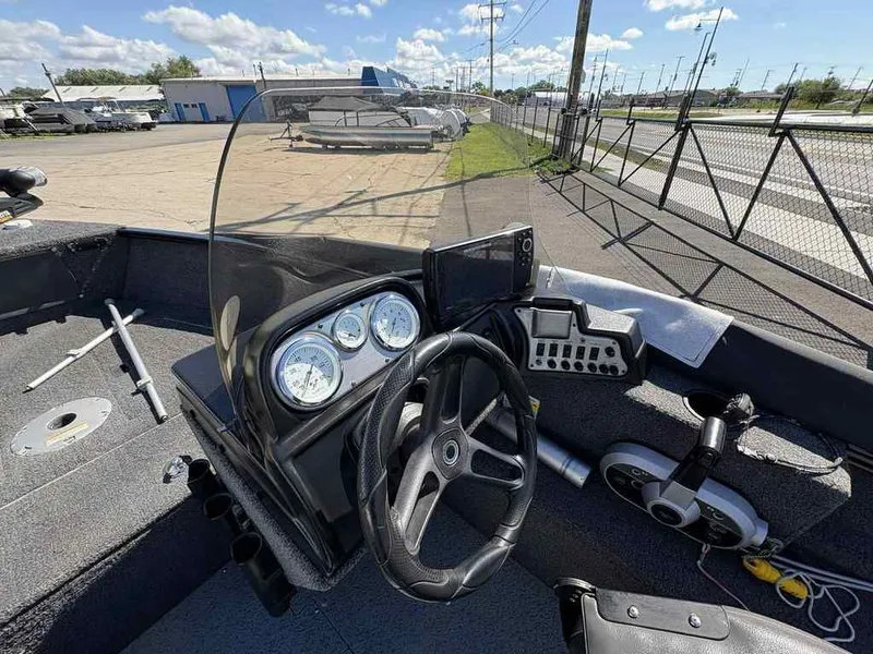 Slide: The Image of Lund 1650 Rebel XL SS 2020 - 3