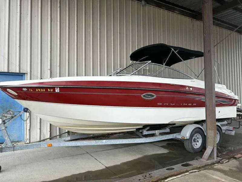 Slide: The Image of Bayliner 245 Bowrider 2008 - 1