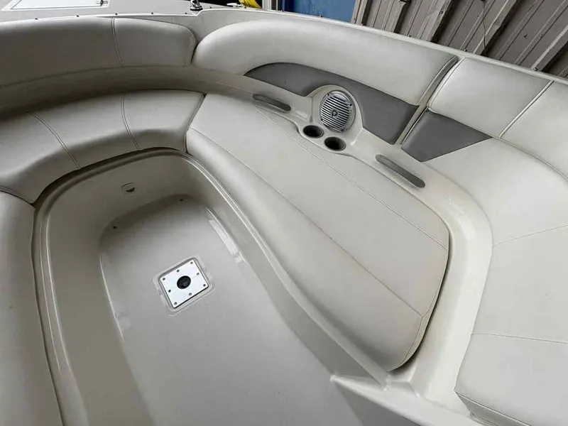 Slide: The Image of Bayliner 245 Bowrider 2008 - 5