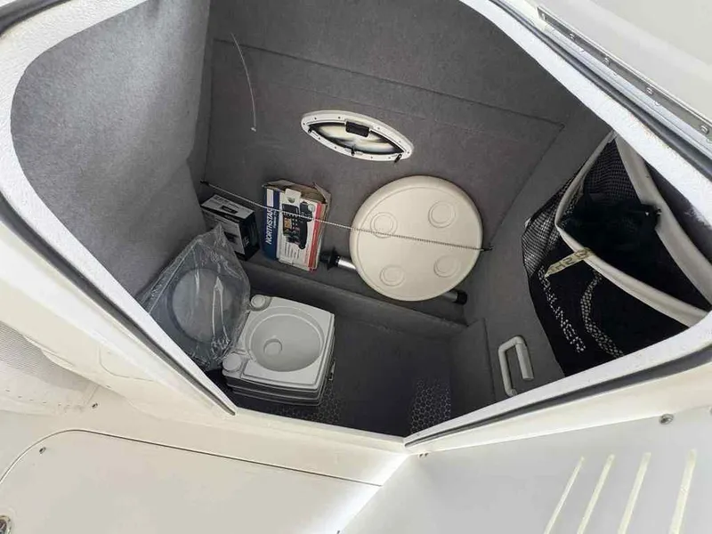 Slide: The Image of Bayliner 245 Bowrider 2008 - 7