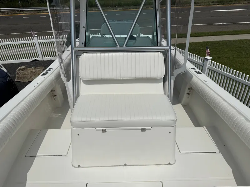 Slide: The Image of Regulator Marine 26 Forward Seating 2001 - 13