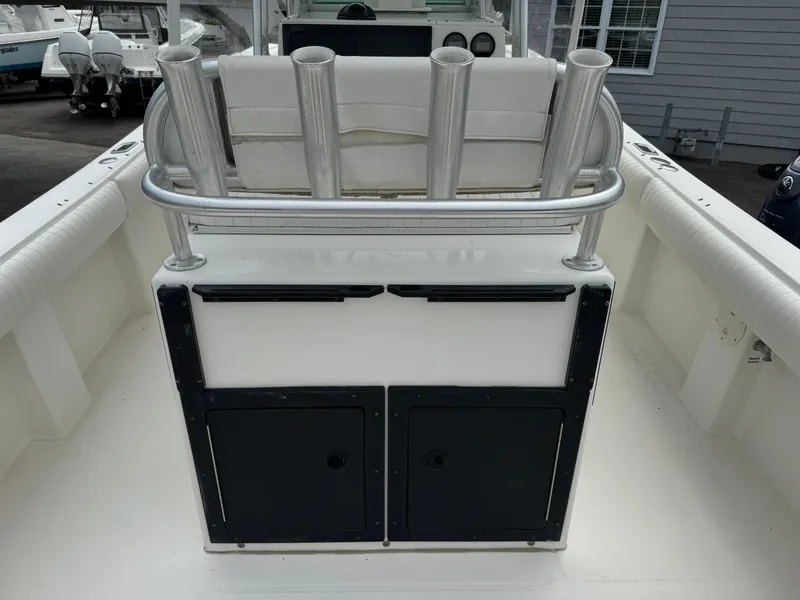 Slide: The Image of Regulator Marine 26 Forward Seating 2001 - 23