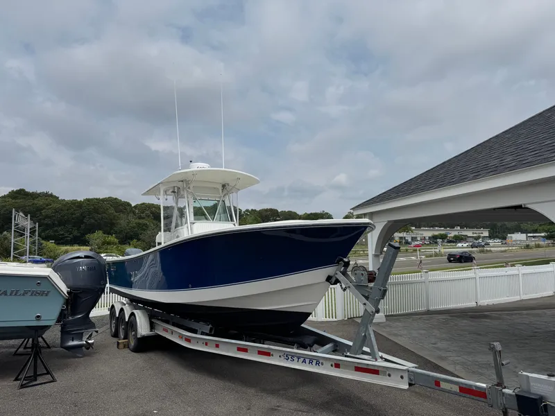 Slide: The Image of Regulator Marine 26 Forward Seating 2001 - 3