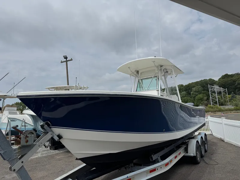 Slide: The Image of Regulator Marine 26 Forward Seating 2001 - 4