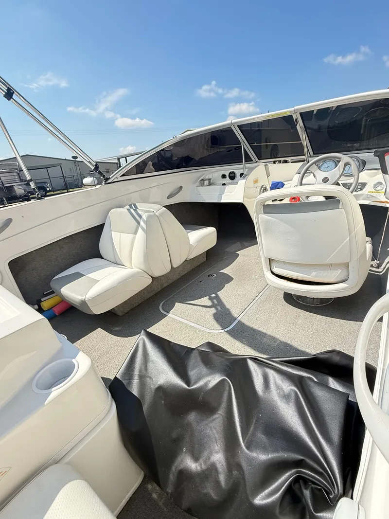 Slide: The Image of Bayliner 175 Bowrider 2013 - 10