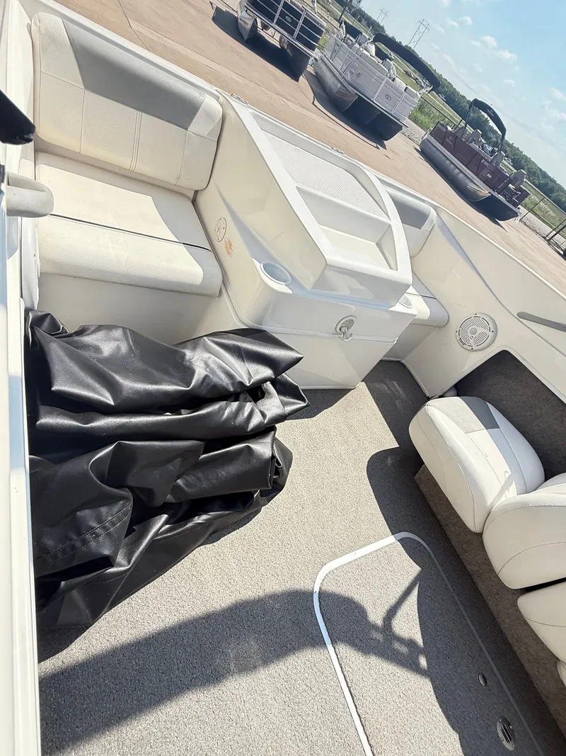 Slide: The Image of Bayliner 175 Bowrider 2013 - 13