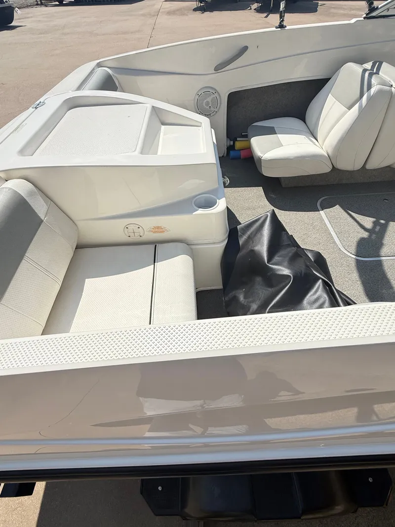 Slide: The Image of Bayliner 175 Bowrider 2013 - 7