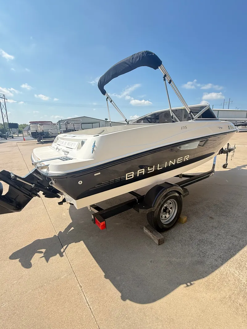 Slide: The Image of Bayliner 175 Bowrider 2013 - 9