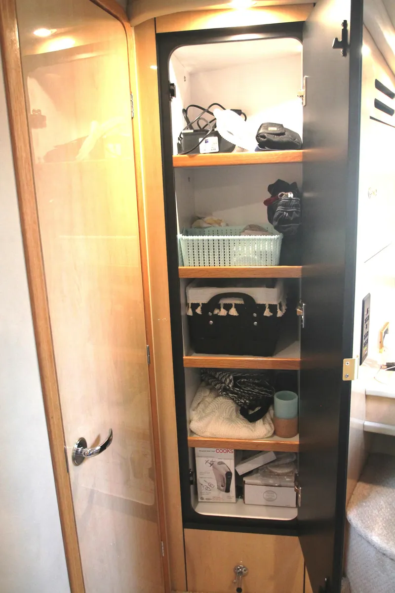 Slide: The Image of Master Locker to Port - 37